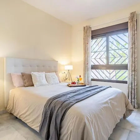 Apartment Oleholidays Hacienda Del Sol Beachside Luxury Estepona
